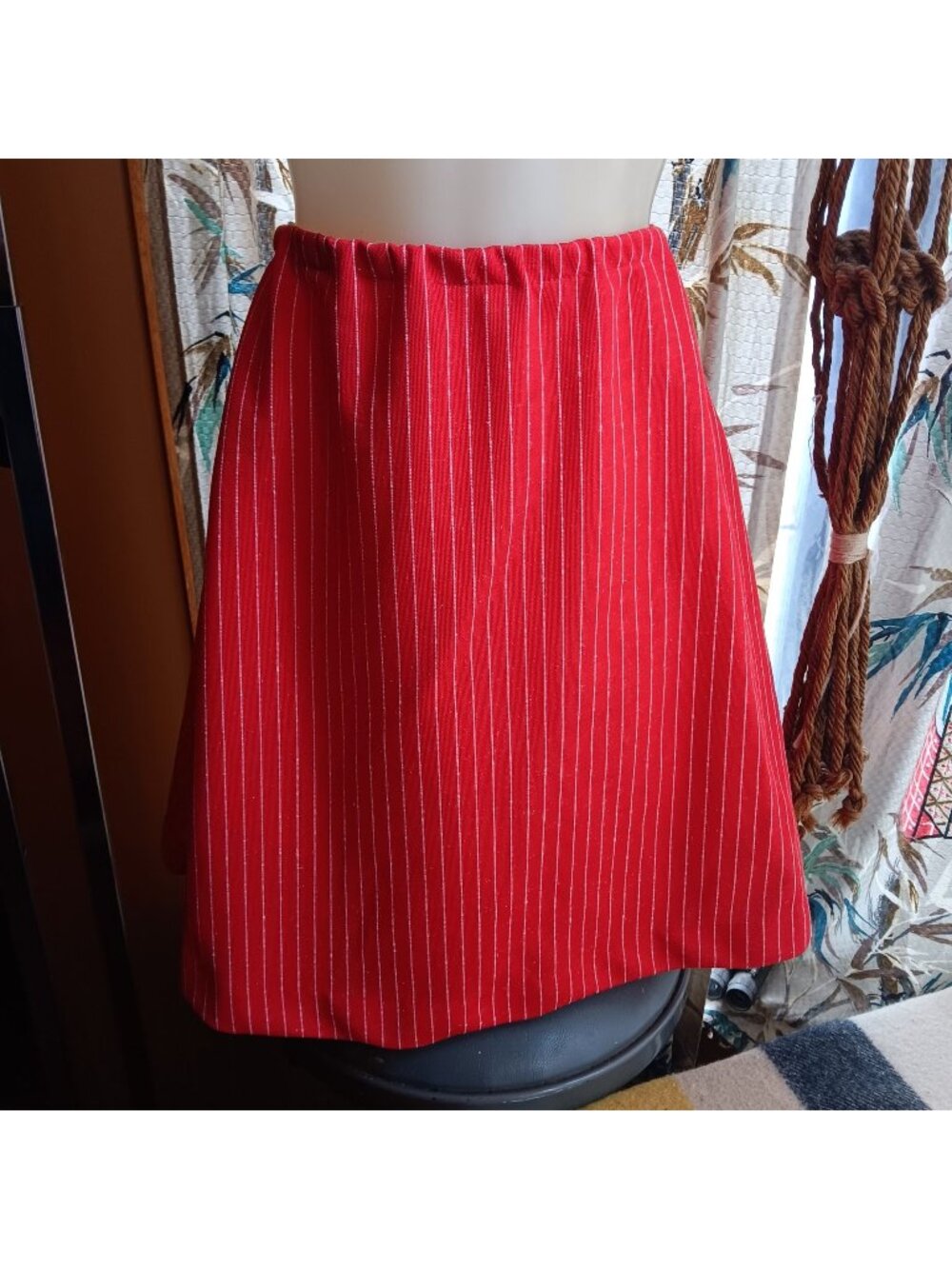 True Vitnage sz 6 25W 1970's Red A-Line Skirt Pinstripes Stripes Elastic Stretch